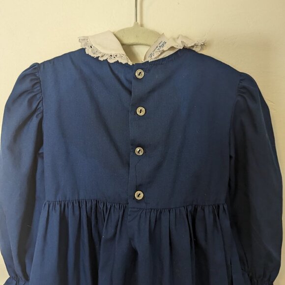 Vintage Polly Flinders Hand Smocked Dress Wreath Flowers Holiday Eyelet Accents - Picture 3 of 8